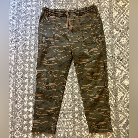 Cotton On Camouflage Ankle Pants  size 10 (H109) - Picture 1 of 12